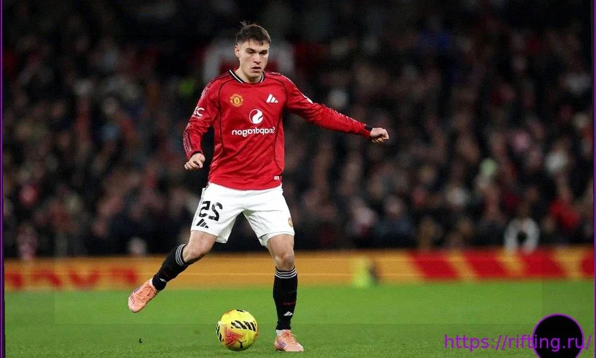 Манчестер Юнайтед требует €50 млн за Мануэля Угарте: Ювентус сталкивается с трудностями